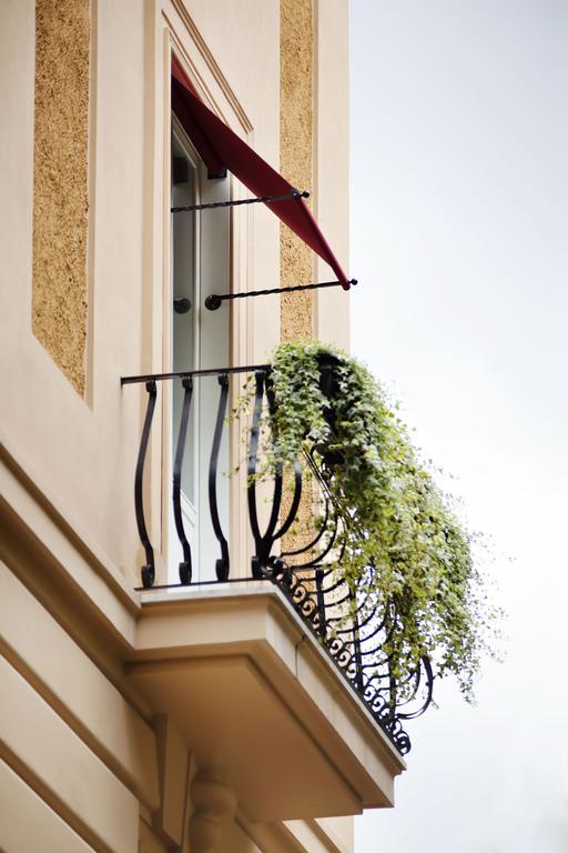 The Corner Townhouse 4*